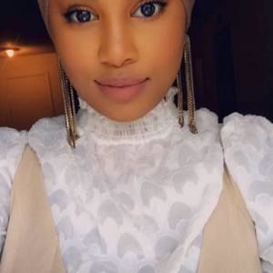 Meet your Posher, Nadia